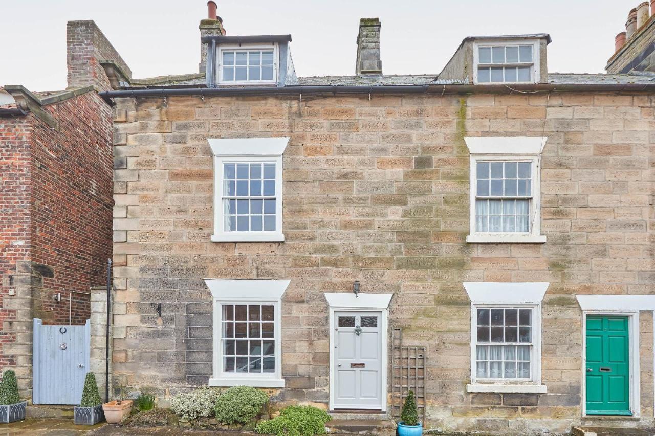 Host & Stay - Princess Place Townhouse Whitby Kültér fotó