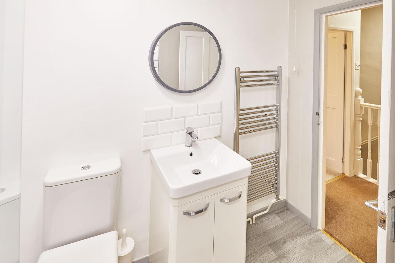 Host & Stay - Princess Place Townhouse Whitby Kültér fotó